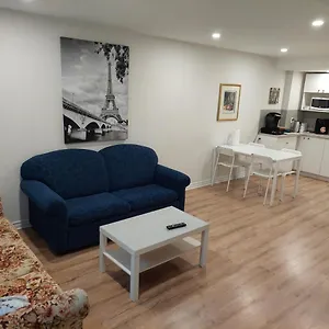 https://spacious-basement-one-bedroom-apartment-wifi.hotels-in-montreal.org