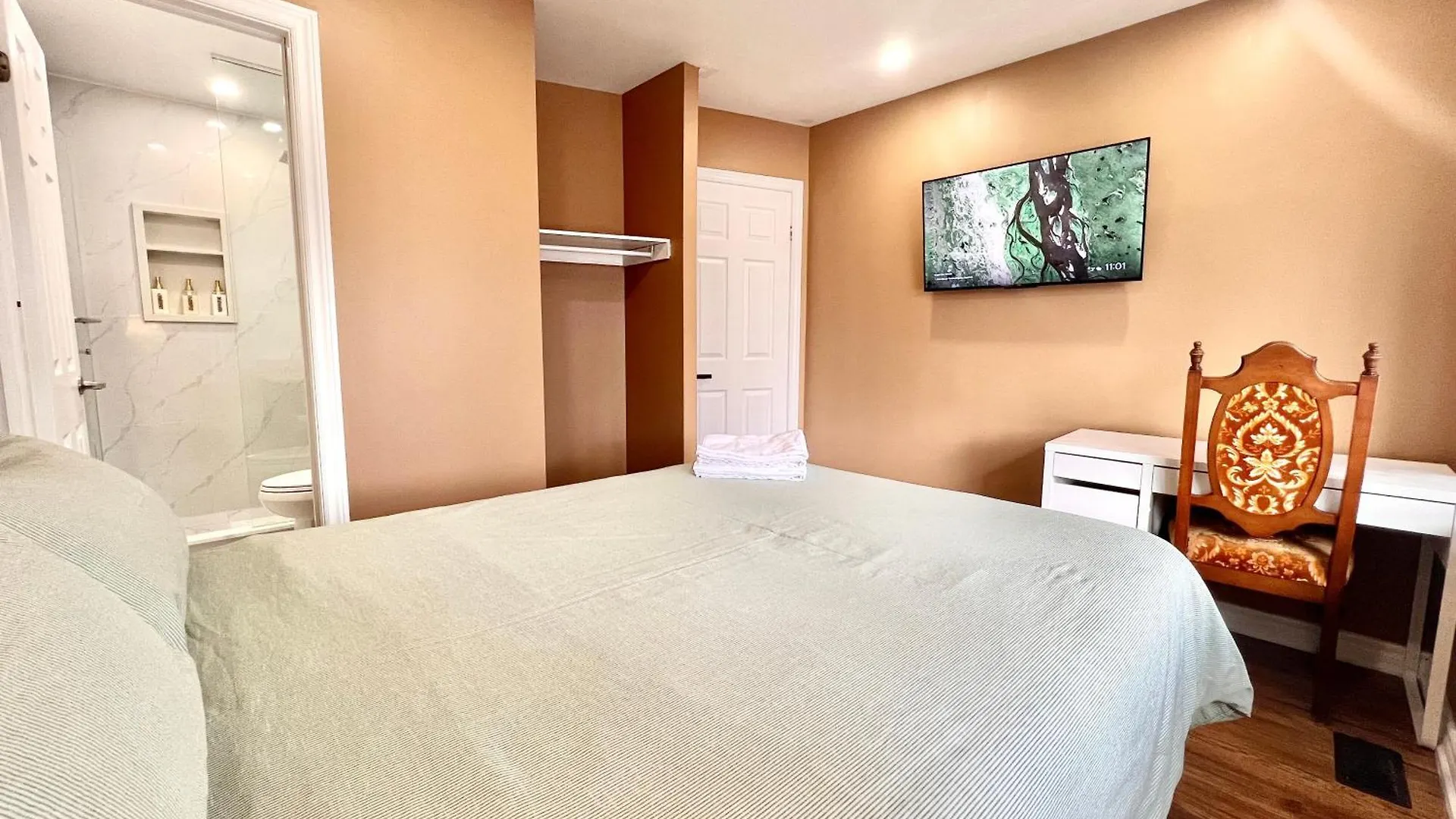 Newly Renovated Detached Home Near Finch Subway Station Toronto