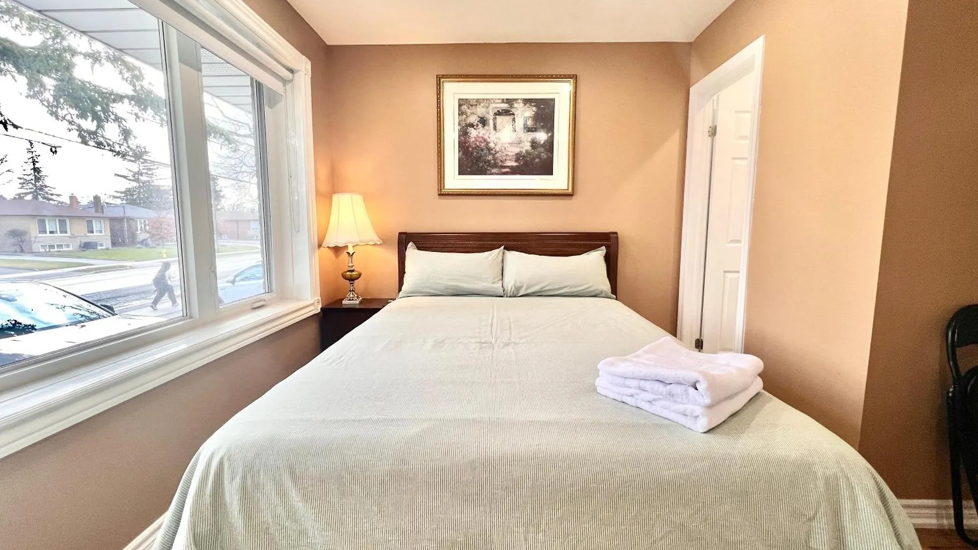 Newly Renovated Detached Home Near Finch Subway Station Toronto Séjour chez l'habitant